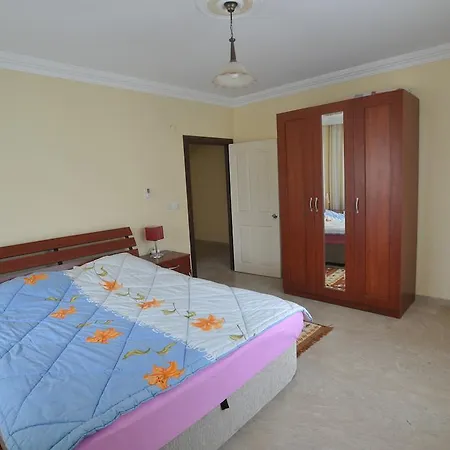 Apartment Toros 1